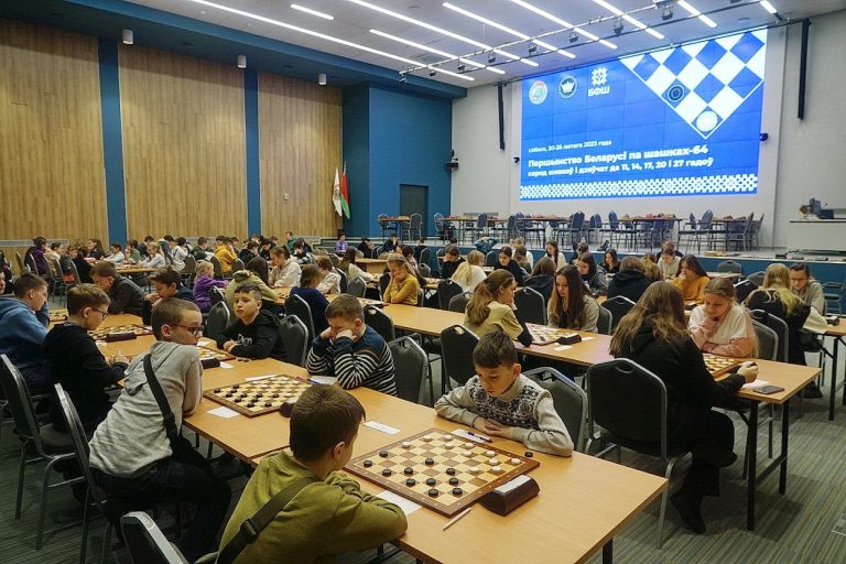 Подробнее о статье Первенство Республики Беларусь по шашкам-64